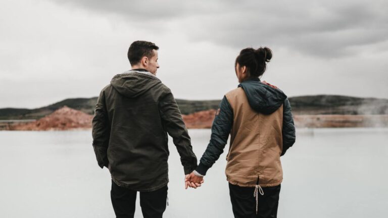Eşinizin İlişkisiyle Başa Çıkmak İçin 9 İpucu